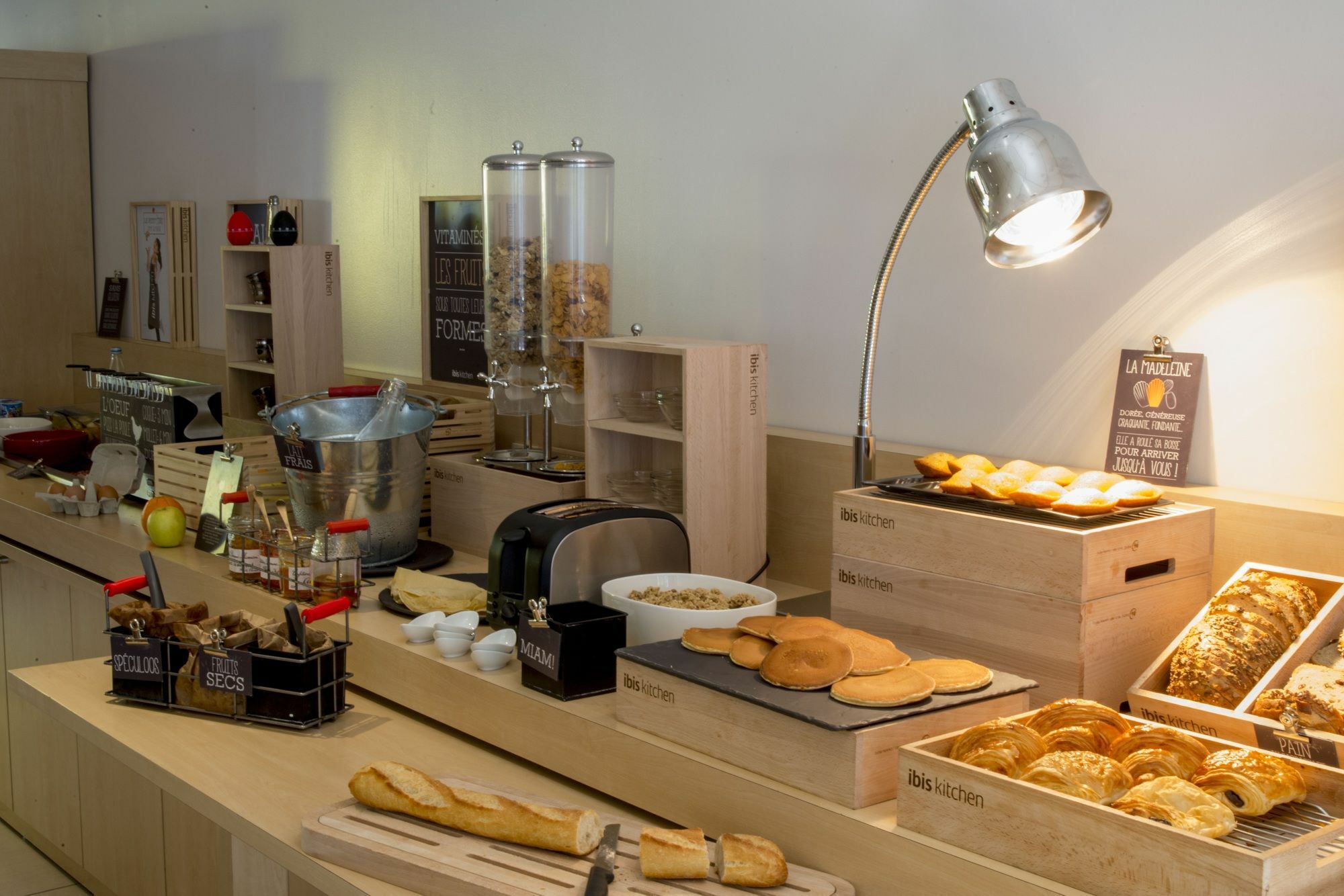 Ibis Rennes Beaulieu Hotell Cesson-Sévigné Eksteriør bilde